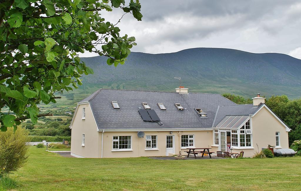Strand'S End House Rooms Only, No Breakfast Served Cahersiveen Exterior photo