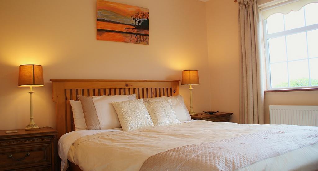 Strand'S End House Rooms Only, No Breakfast Served Cahersiveen Exterior photo