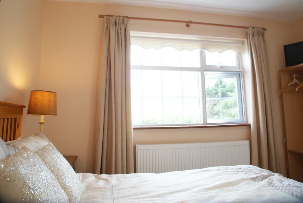 Strand'S End House Rooms Only, No Breakfast Served Cahersiveen Exterior photo